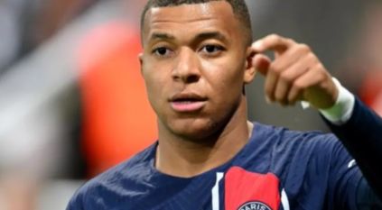 لقطات بديعة لتدفق شلالات وادي النعمان بمكة