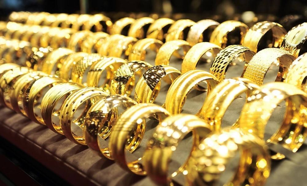 الذهب يهبط 100 جنيه مع بداية تعاملات اليوم