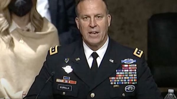 سنتكوم: الجنرال "كوريلا" ناقش مع قادة عسكريين في السعودية والبحرين الهجمات الحوثية بالبحر الأحمر