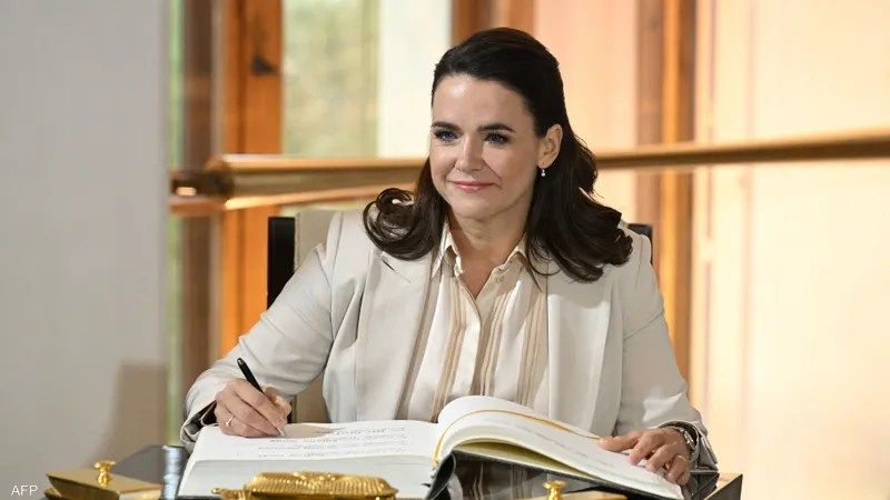 “لقد ارتكبتُ خطأ”.. رئيسة المجر تستقيل من منصبها