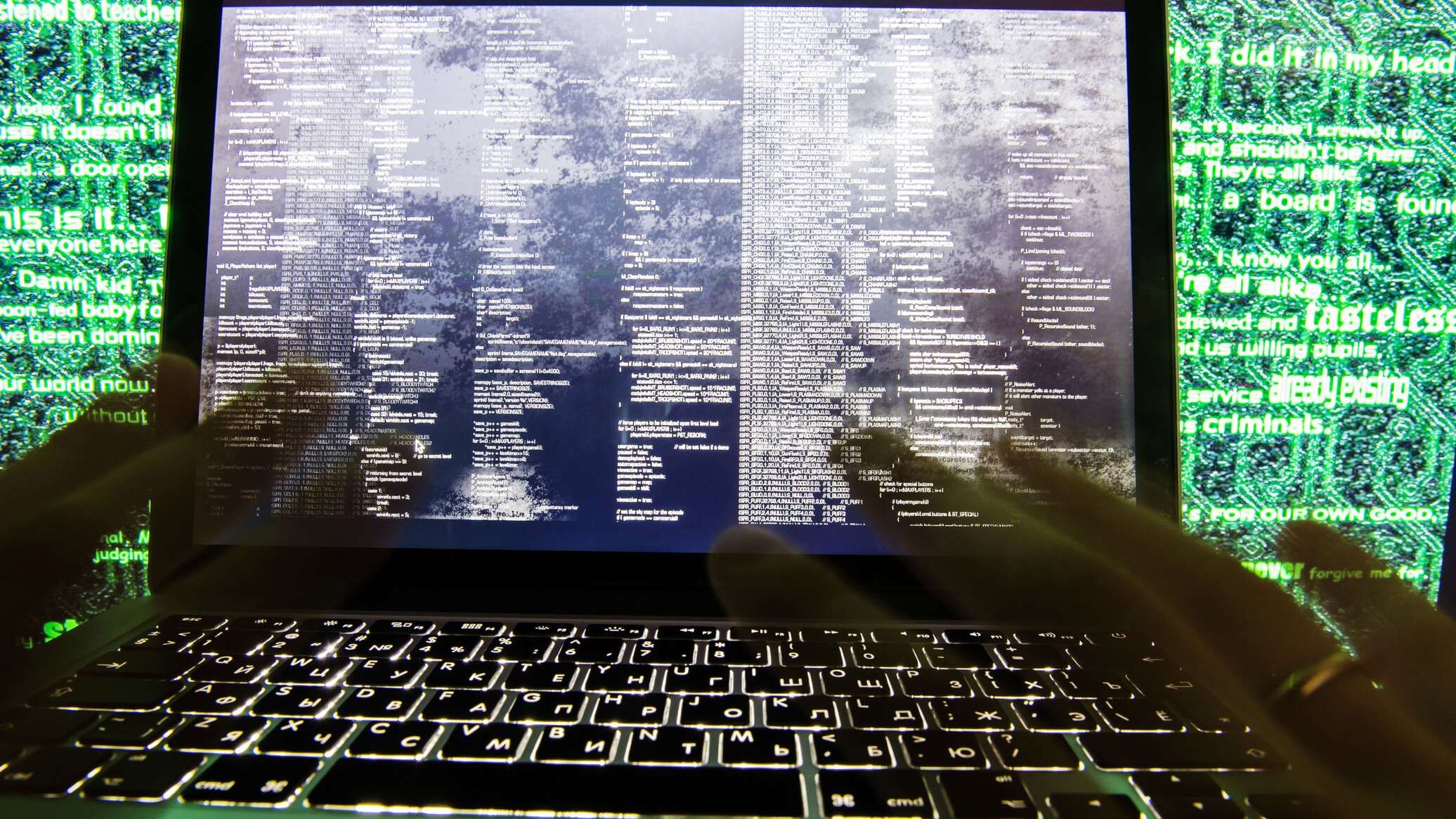 الإمارات تعلن التصدي لهجمات سيبرانية نفذتها "تنظيمات إرهابية"