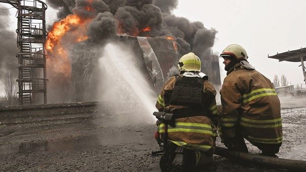 الأزمة الأوكرانية.. تحولات استراتيجية ومآسٍ إنسانية