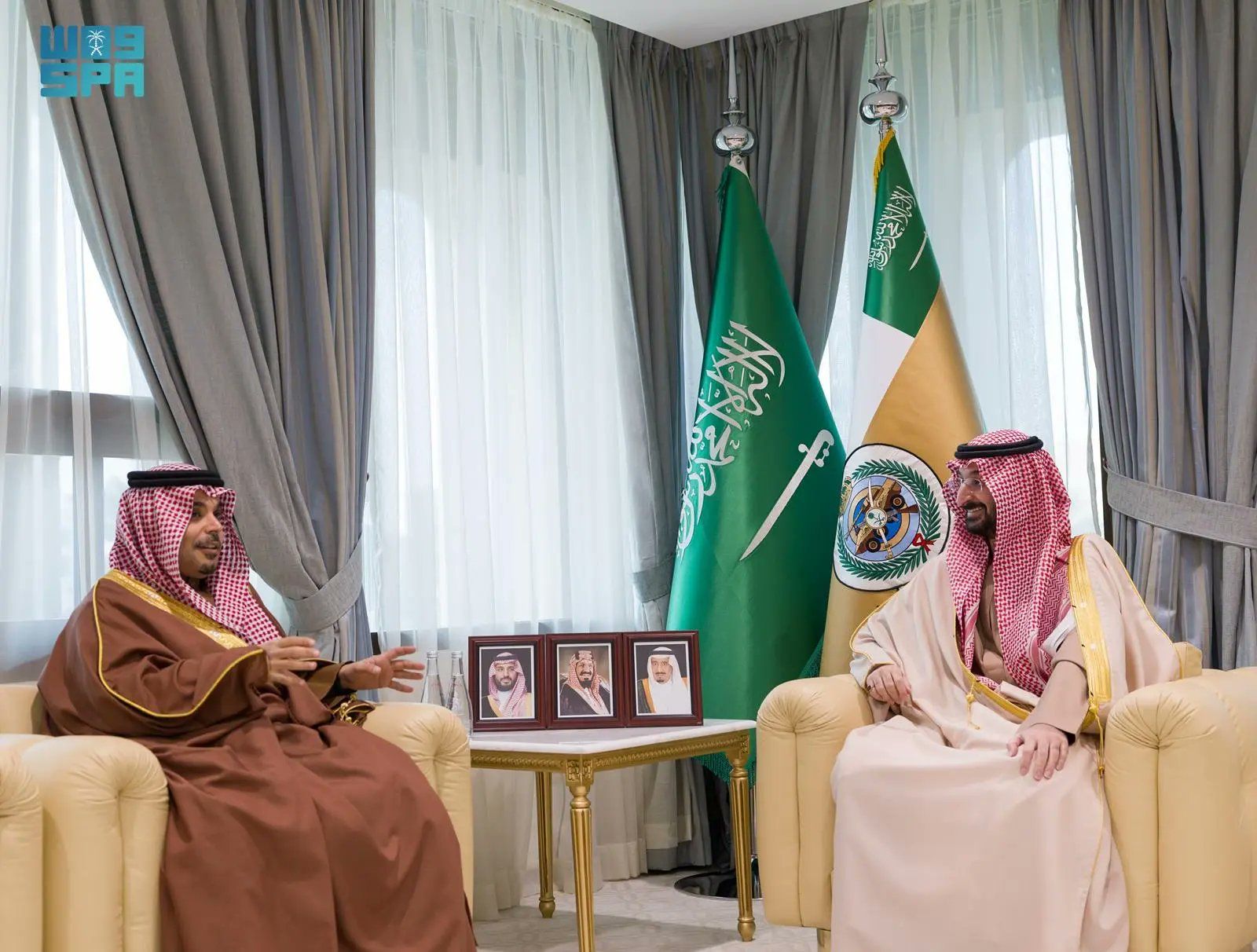 السعودية | وزير الحرس الوطني يستقبل سفير مملكة البحرين لدى المملكة