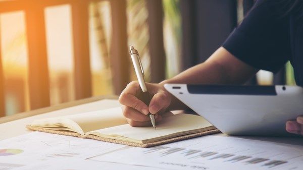 الدراسة عن بعد غداً في الشارقة