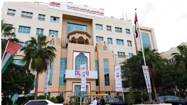 المدارس الخاصة بدبي غير ملزمة بالإغلاق يوم غد