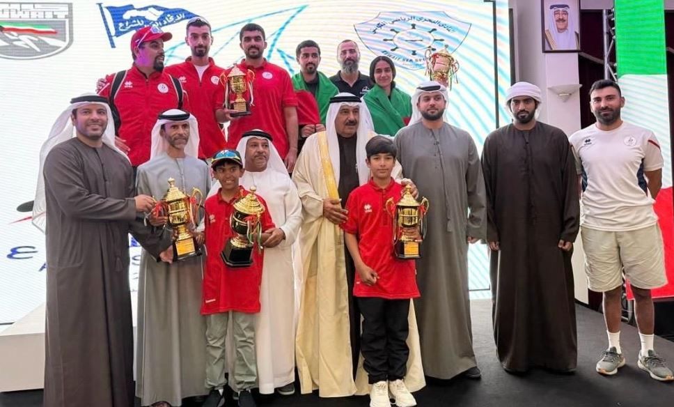 الامارات | منتخب الإمارات يحرز لقب بطولة العرب للشراع الحديث