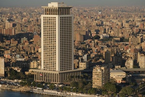 مصر تقدم التعازي والمواساة إلى الإمارات في شهداء الواجب