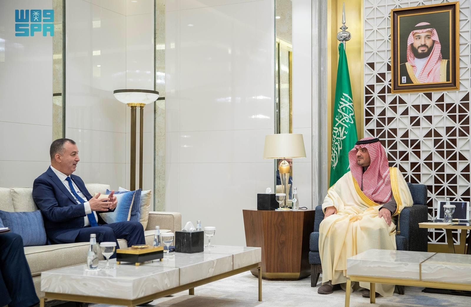 السعودية | الأمير عبدالعزيز بن سعود يستقبل السفير الجزائري لدى المملكة
