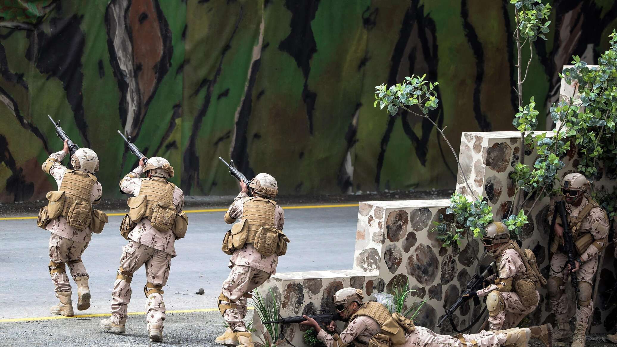 الإمارات تعلن مقتل 3 من جنودها وضابط بحريني إثر تعرضهم لهجوم إرهابي في الصومال