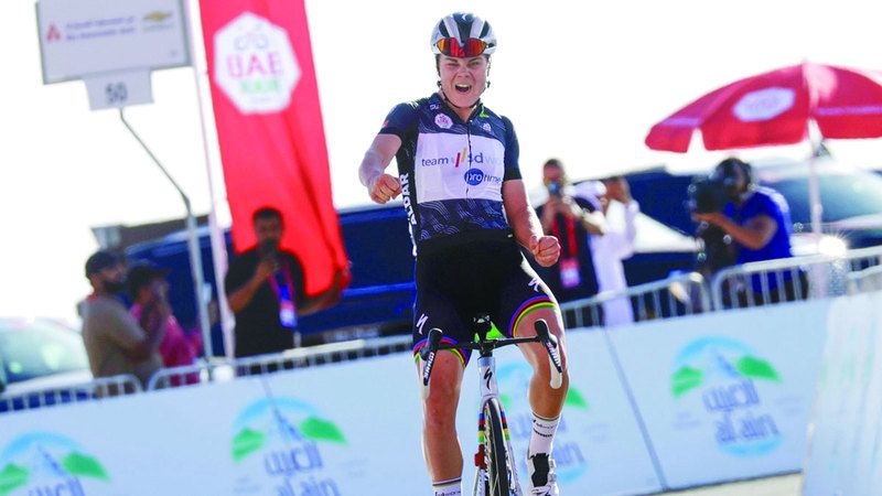 الامارات | كوبيكي تتوج على «قمة جبل حفيت» في طواف الإمارات للسيدات