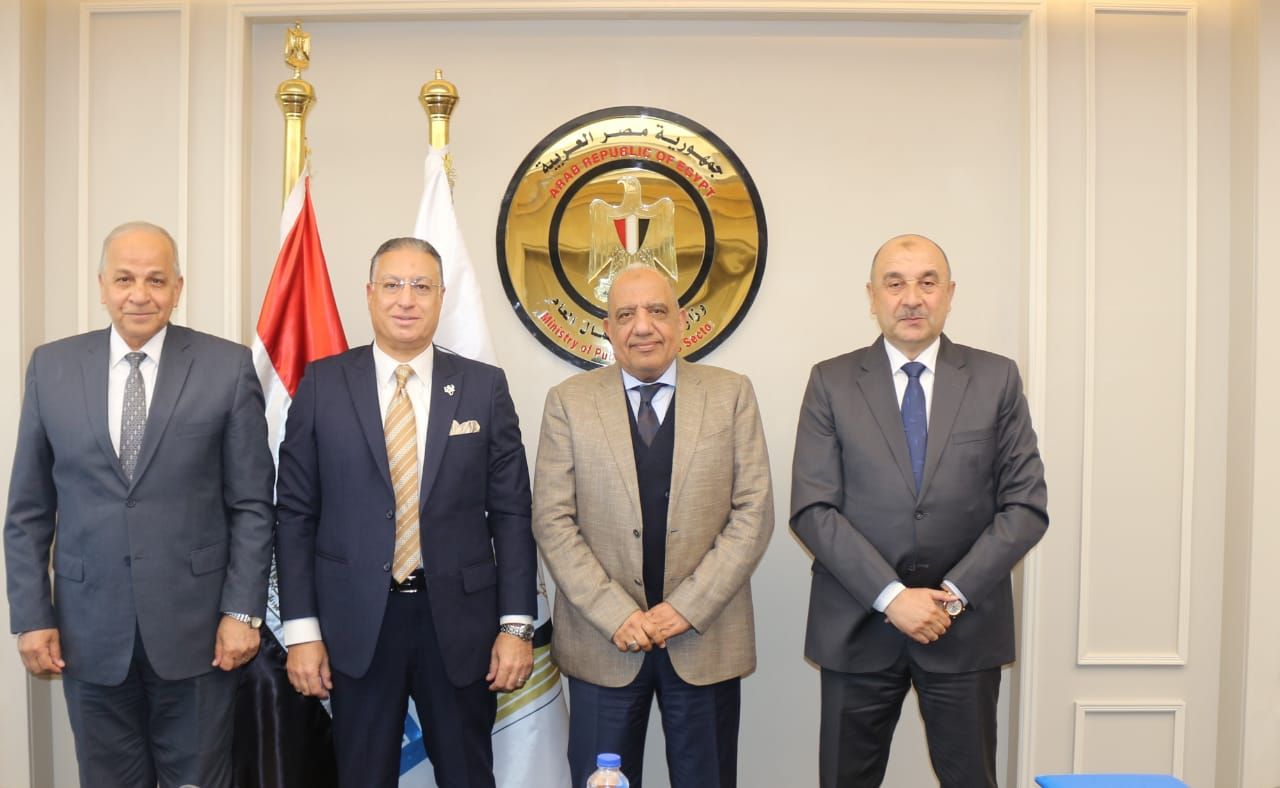 قطاع الأعمال يرفع شعار "توطين الصناعة محليا" والبداية بقطاع الكيماويات