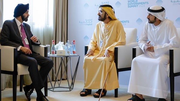 محمد بن راشد: تعزيز علاقاتنا بالبنك الدولي لخدمة مصالح الدولة والمنطقة والعالم