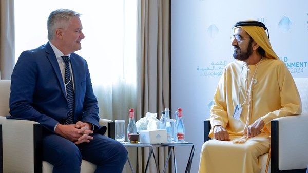 محمد بن راشد يلتقي أمين عام منظمة التعاون والتنمية الاقتصادية