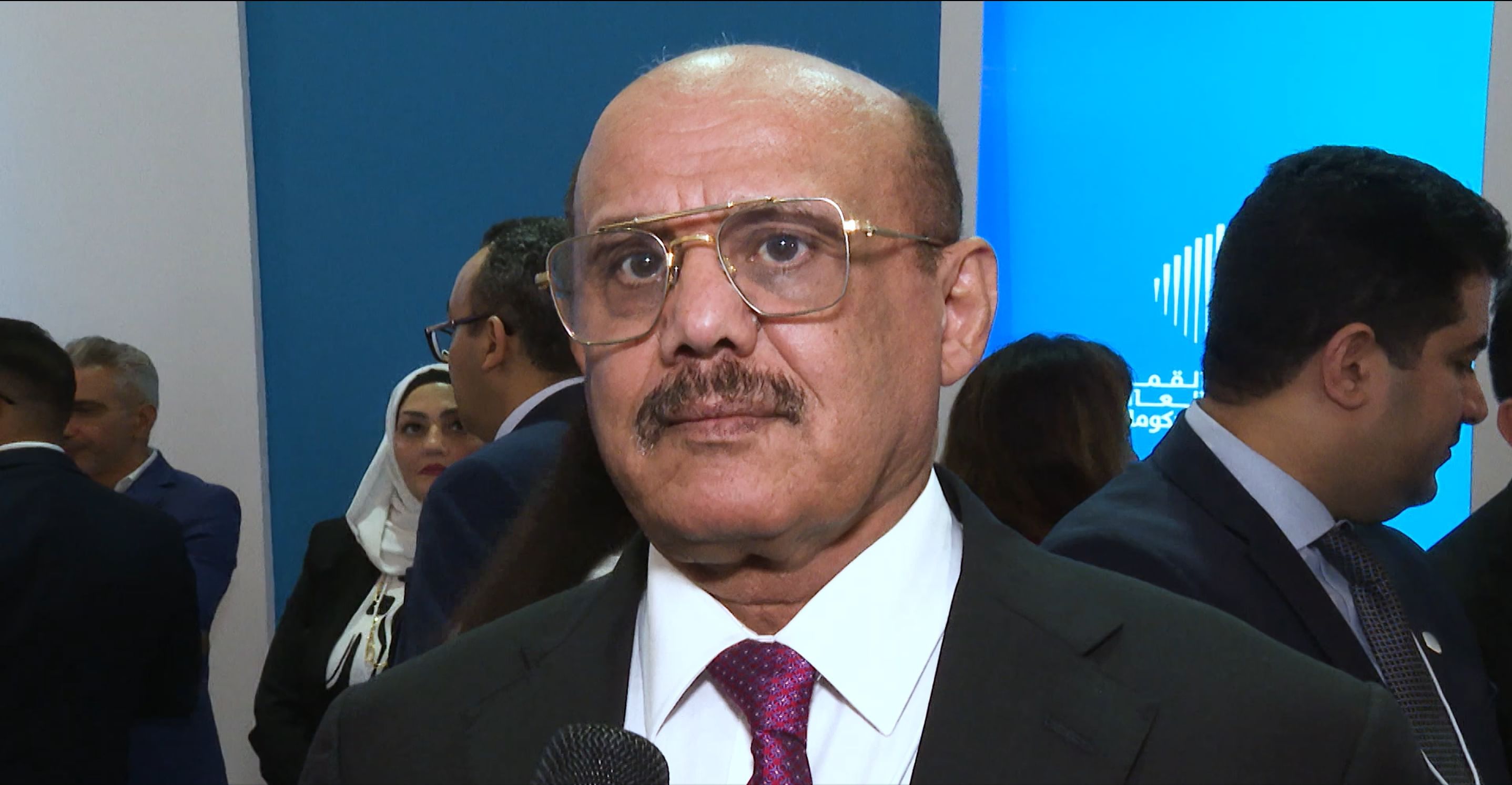 الخليج اليوم .. محافظ البنك المركزي اليمني: قمة الحكومات منصة دولية تبحث آفاق التطورات الاقتصادية في العالم