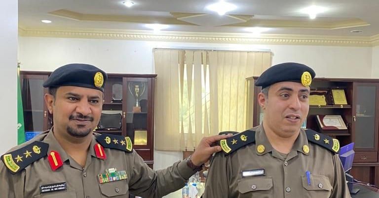 مدير شرطة شقراء يقلد المقدم الجويبر رتبته الجديدة