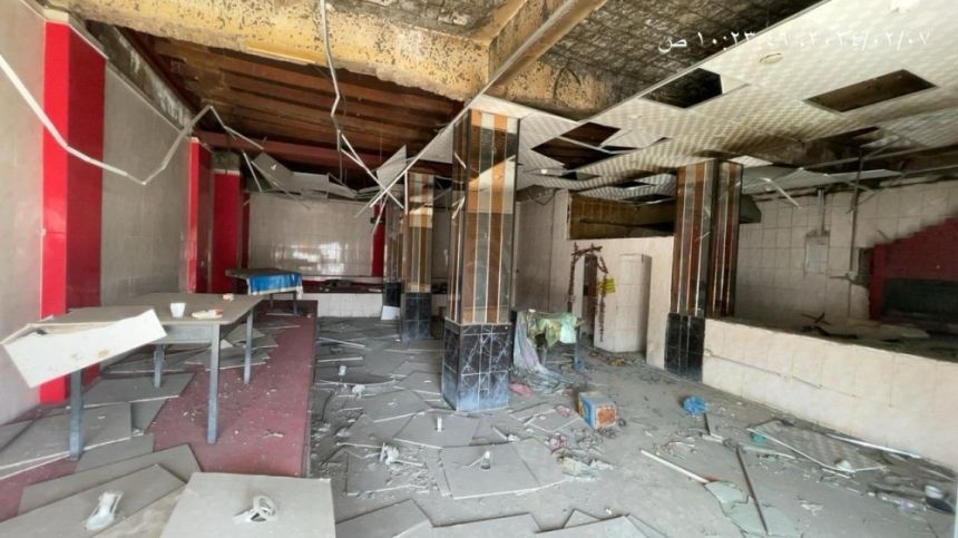 إزالة تعديات على حديقة عامة بجدة