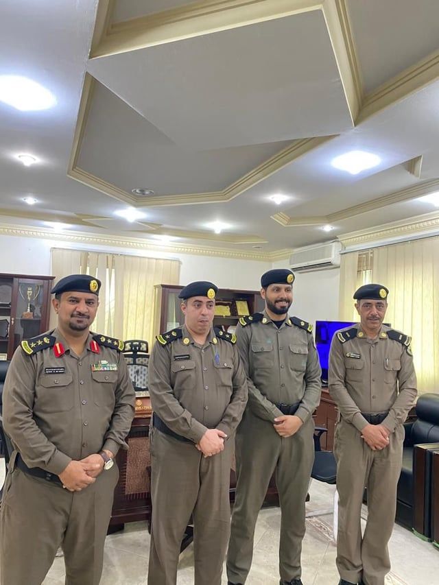مدير شرطة شقراء يقلد المقدم الجويبر رتبته الجديدة
