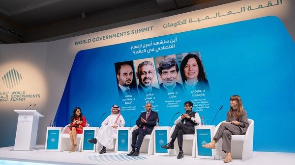 القمة العالمية للحكومات.. خبراء ومختصون: الذكاء الاصطناعي يشكل المشهد الاقتصادي العالمي