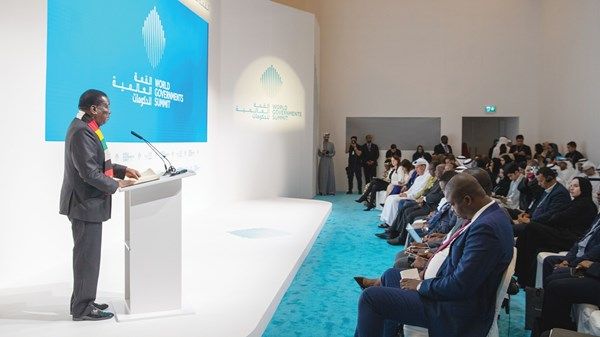رئيس زيمبابوي: نتبنى استراتيجيات التنمية المستدامة ونستثمر في التعليم والابتكار