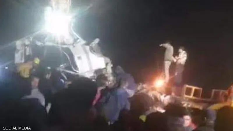 مصر.. 15 قتيلاً في حادث تصادُم مروِّع لمركبات عدة بطريق القاهرة-الإسكندرية