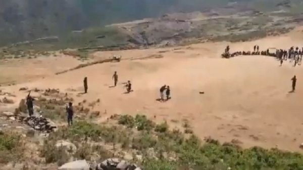 ضمن استغلالها للقضية الفلسطينية..مليشيا الحوثي تنظم دورات عسكرية للطلاب والمعلمين في إب