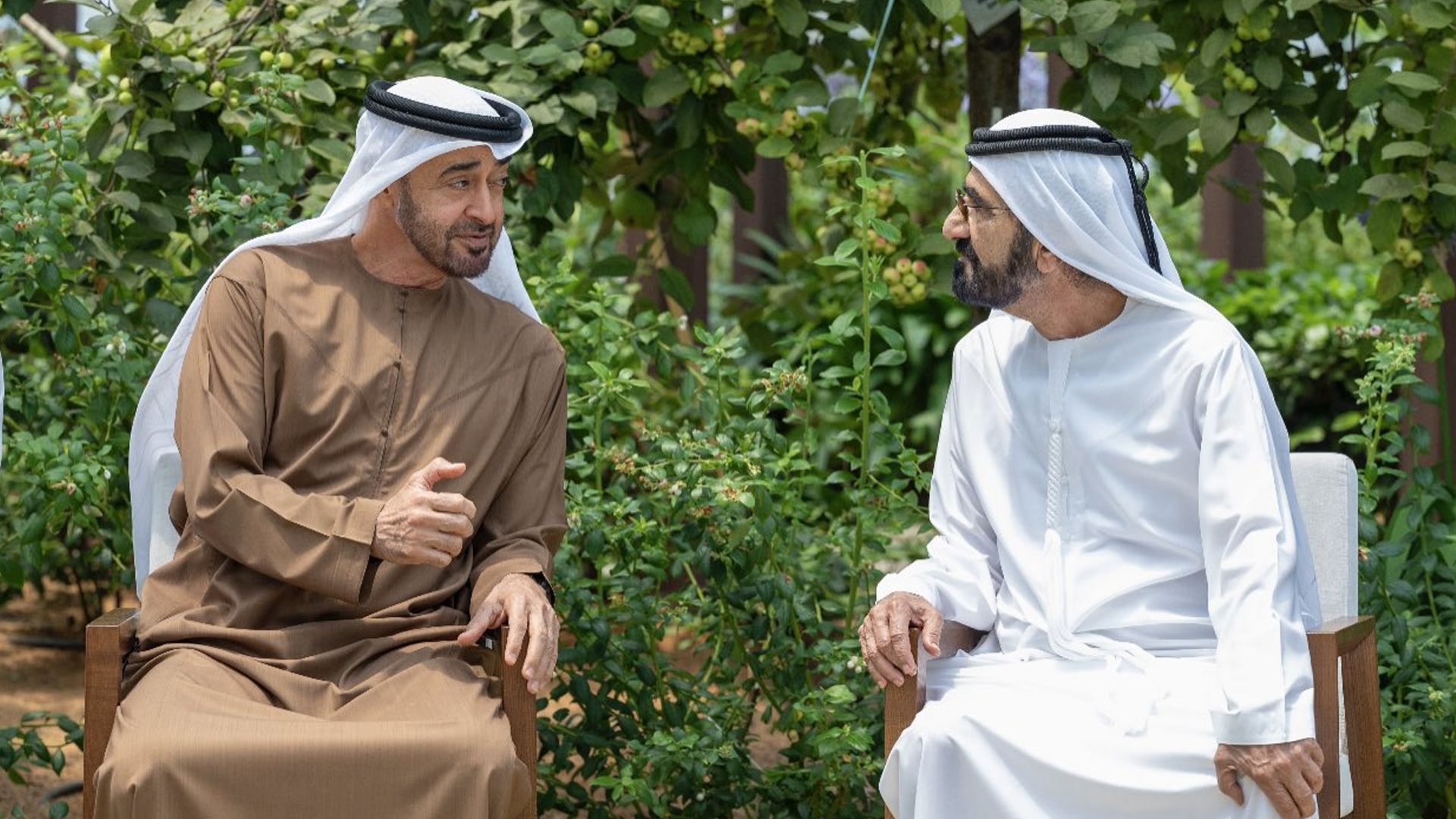 الخليج اليوم .. محمد بن زايد: بفضل رعاية محمد بن راشد أصبحت "قمة الحكومات" منصة عالمية للحوار على أرض الإمارات