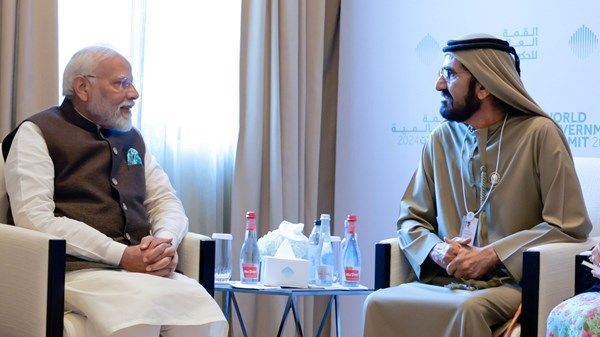 محمد بن راشد يلتقي دولة ناريندرا مودي