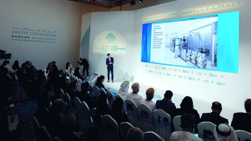 الامارات | أكاديميون يدعون إلى تأهيل نماذج قيادية جديدة للمستقبل