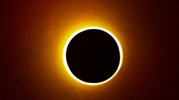 " الإمارات للفلك": ولادة هلال شوال تتزامن مع الكسوف الكلي للشمس في 8 أبريل