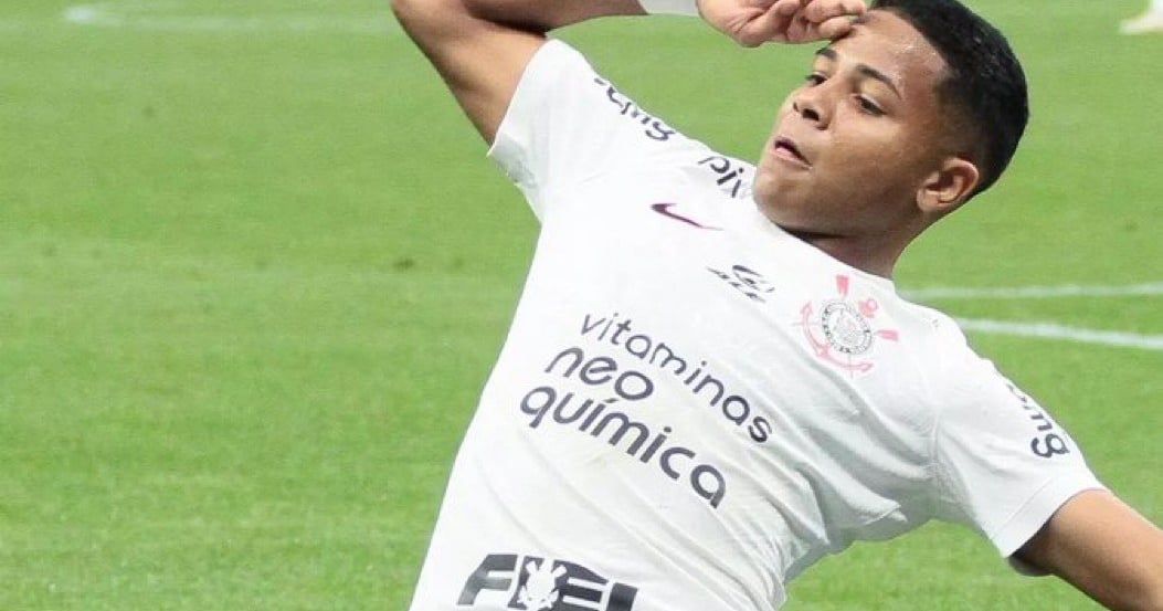 بتوصية من "خيسوس".. الهلال يقدّم عرضًا لـ"كورينثيانز" للتعاقد مع "ويسلي"