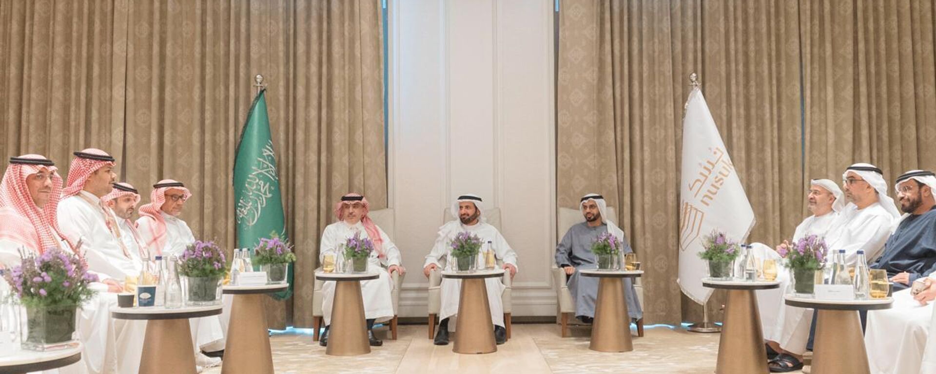 أمير الكويت يصدر مرسوما أميريا بحل مجلس الأمة