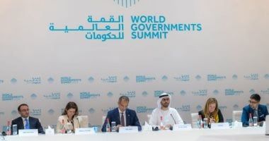 وزير الاتصالات يبحث مع شركات عالمية توسيع استثماراتها فى مصر