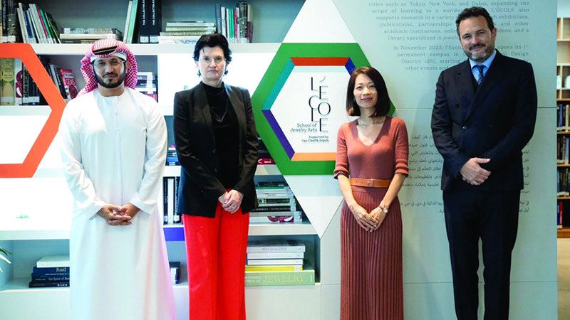 الامارات | «دبي للثقافة» تنشر فنون تصميم المجوهرات