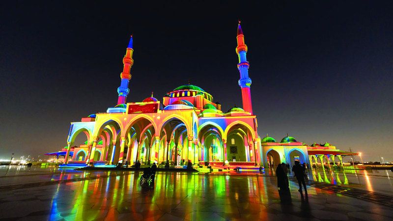 الامارات | لوحات «أضواء الشارقة».. منسوجة بخيوط من النور