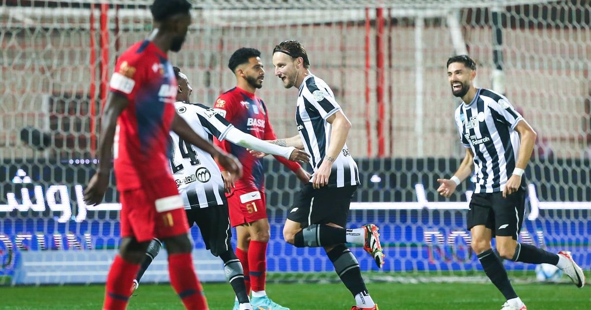 في ظهوره الأول.. راكيتيتش يقود الشباب للفوز على ضمك