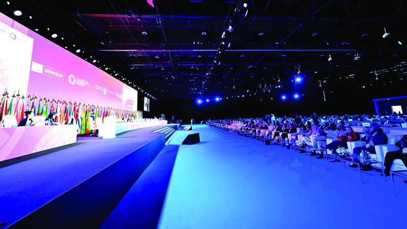 الامارات | مسؤولون عرب في العمل الثقافي: لا نريد عقولاً كالروبوتات