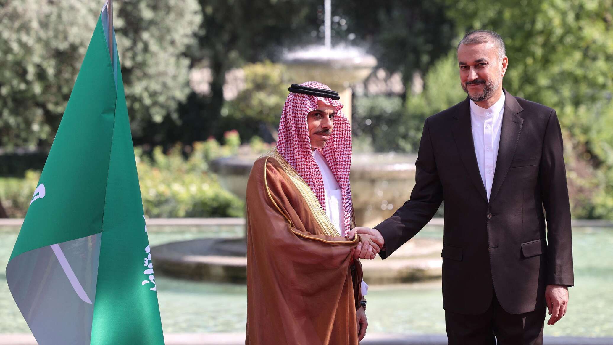 السعودية تؤكد لإيران عدم وجود اعتبارات سياسية حول العمرة بالنسبة لرعاياها