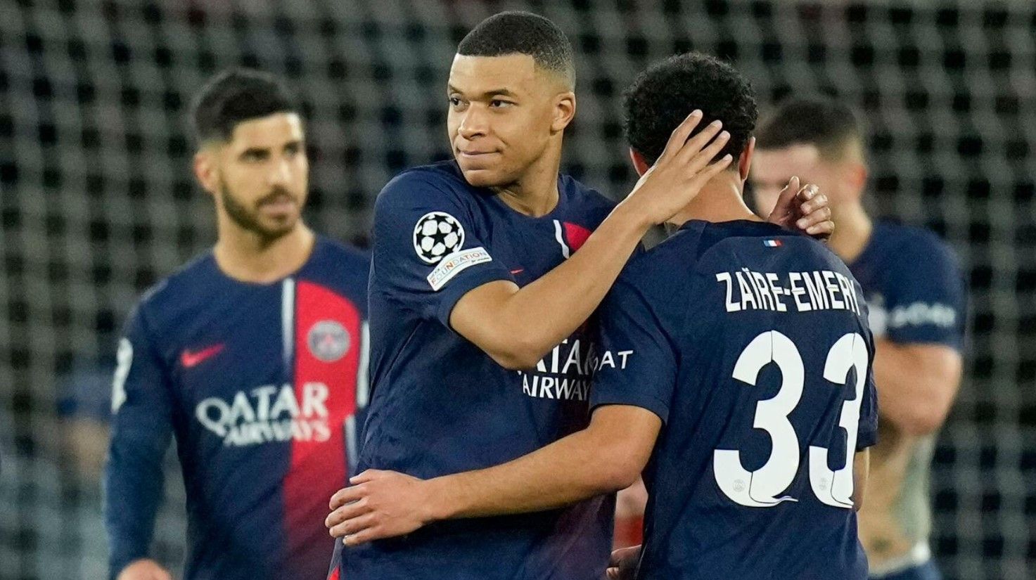 الامارات | مبابي أبلغ زملائه بالرحيل عن باريس سان جيرمان