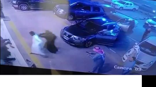 الخليج اليوم .. امرأة تتسبب بكارثة خلال تعلمها القيادة في السعودية.. فيديو