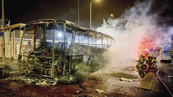 إصابة 6 شرطيين بأعمال شغب في لاهاي