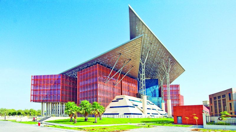 الامارات | طالب يدفع 23.5 ألف درهم  في شهادة «إمسات» مزورة