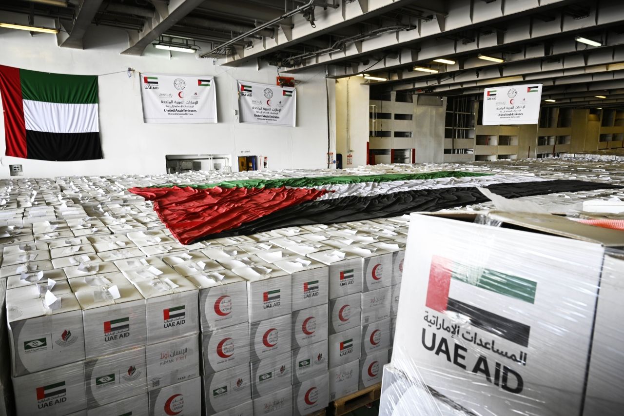 الخليج اليوم .. وصول سفينة المساعدات الإماراتية الثانية للعريش تمهيداً لدخولها غزة وعلى متنها 4,544 طناً من المواد الإنسانية