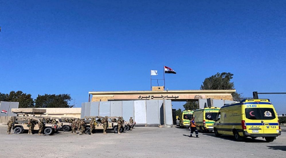 ميناء رفح البري يستقبل 44 مصابًا ومرافقًا فلسطينيًا