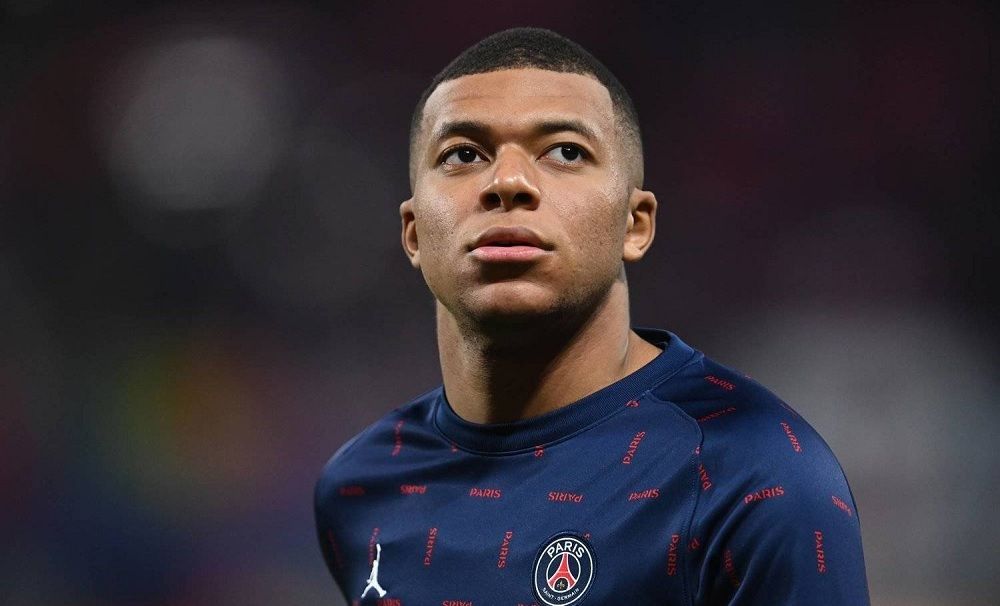 محمد صلاح وآخرين.. باريس سان جيرمان يبدأ رحلة البحث عن بديل مبابي