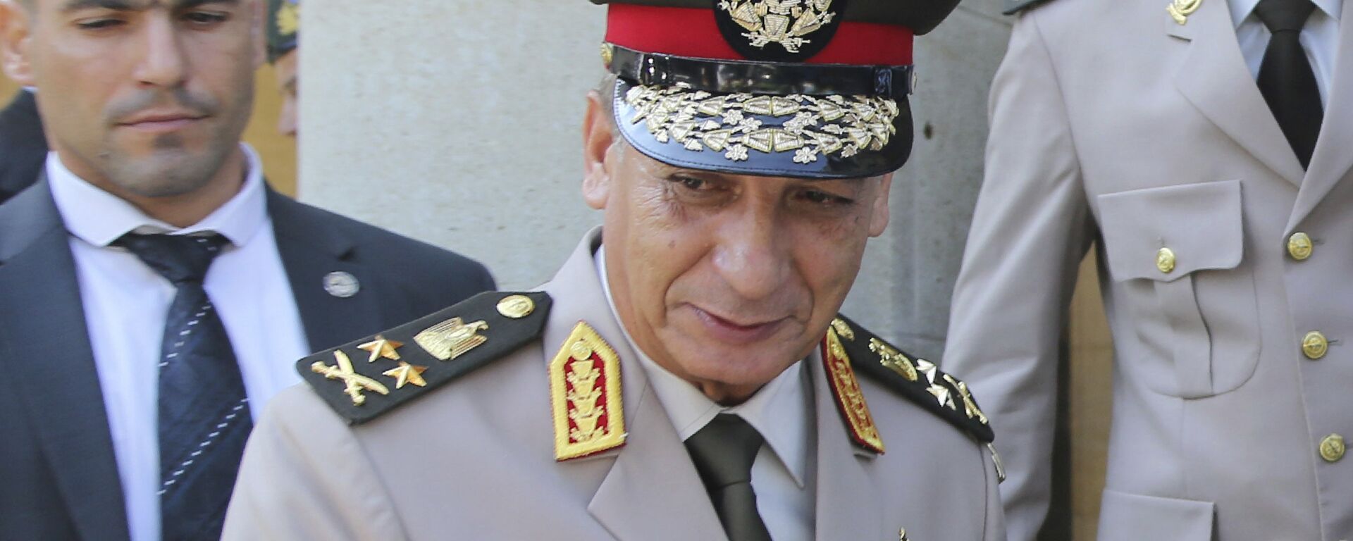 وزير الخارجية المصري يرد على جدل إنشاء بلاده جدار عازل على الحدود مع غزة