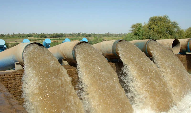 تسرب مياه مزمن يؤدي لحوادث بالطائف