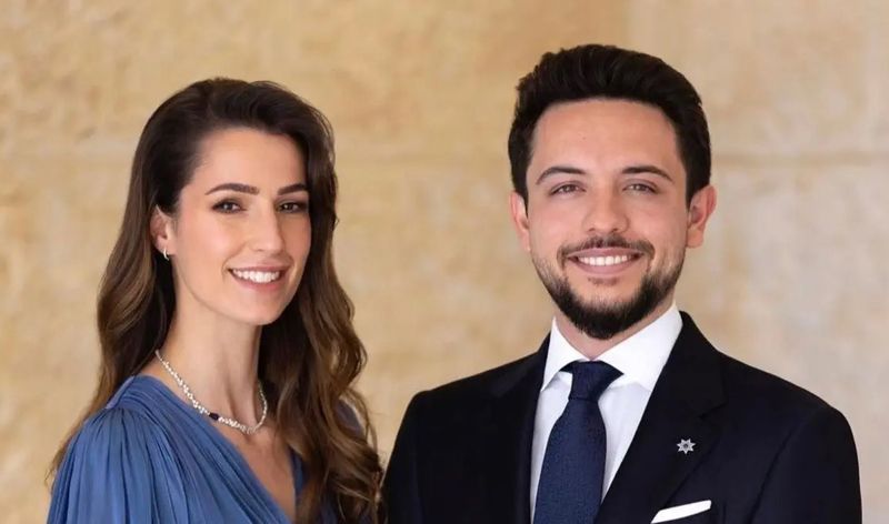 رئيس الإمارات ونائباه يعزون ملك الأردن في وفاة والد الأميرة رجوة الحسين