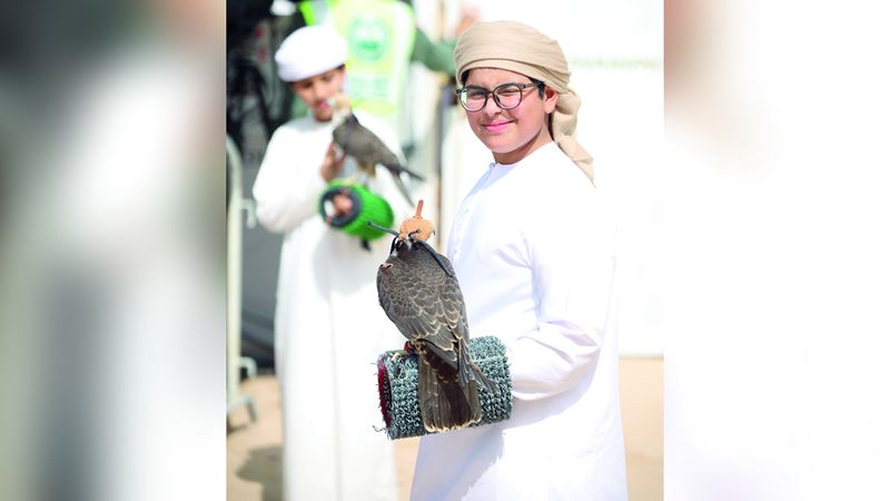 الامارات | صقارو المستقبل يحلّقون بمهارات الكبار في «الكأس الغالية» بدبي