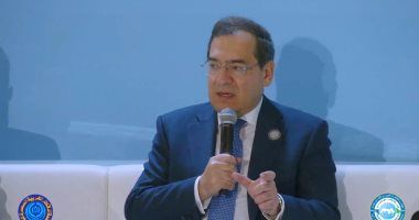 طارق الملا: نجاحات التحول الطاقى والطاقة الجديدة والمتجددة مرهونة بتوافر التمويل