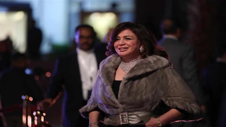 "بالفرو".. إلهام شاهين تخطف الأنظار في الليلة الأولى من ليال سعودية مصرية